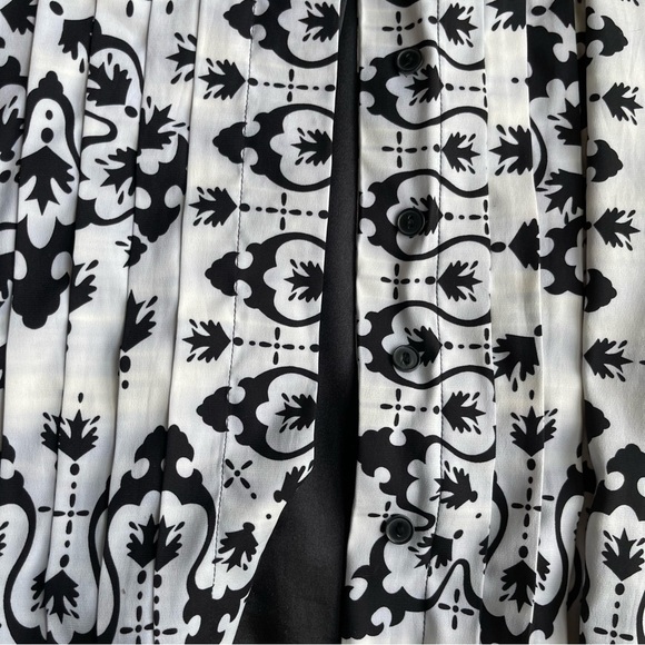 Nicole by Nicole Miller Sleeveless V-neck Button Front Damask Midi Dress; 14 - Picture 9 of 15